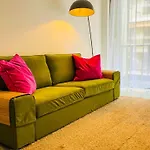 아파트 Elegant, Spacious, Central *