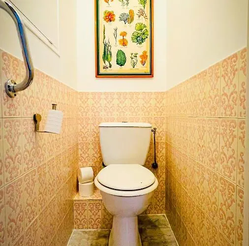 Elegant, Spacious, Central Apartamento Niza
