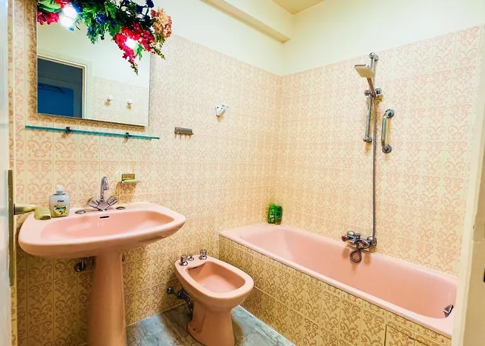 Apartment Elegant, Spacious, Central Nice